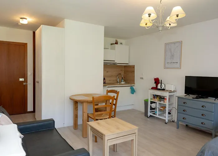 Meuble アパート エクスレバン