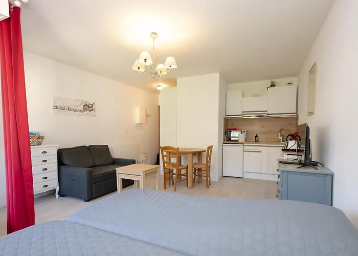 アパート Meuble エクスレバン